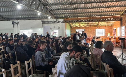 Estudantes do segundo ano participam de encontro sobre pecuária